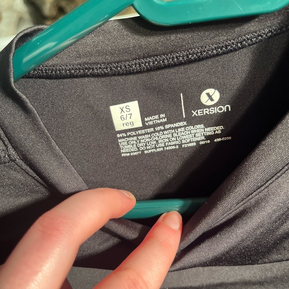 Xersion Boys Athletic Black Long Sleeve Shirt 6-7 (XS) - Picture 3 of 4